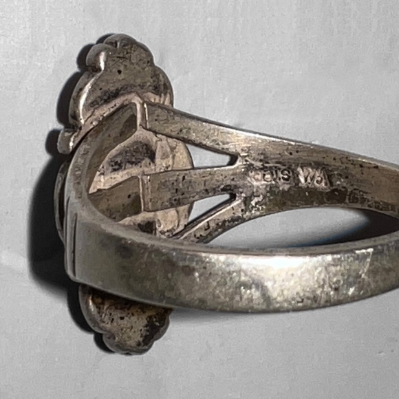 Vintage Silver & Hematite Ring - Picture 3 of 7